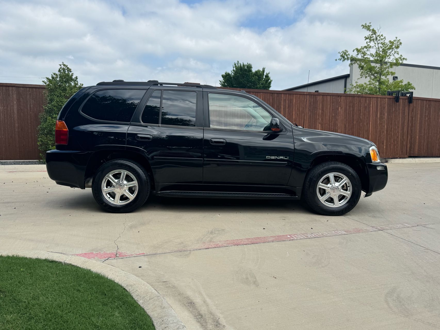 gmc envoy xl 2005 1GKES63MX52353380 image gmc envoy xl 2005 1GKES63MX52353380 image